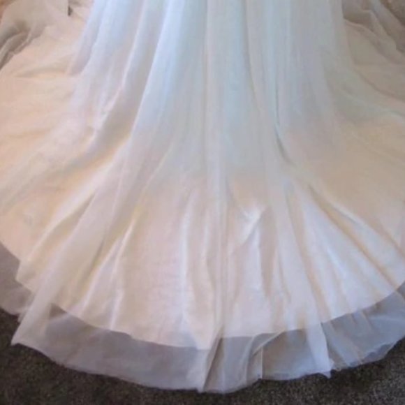 BRAND NEW! NEVER WORN! Allure 2851 Wedding Dress (Size 10, Champagne and Ivory) - Picture 11 of 15
